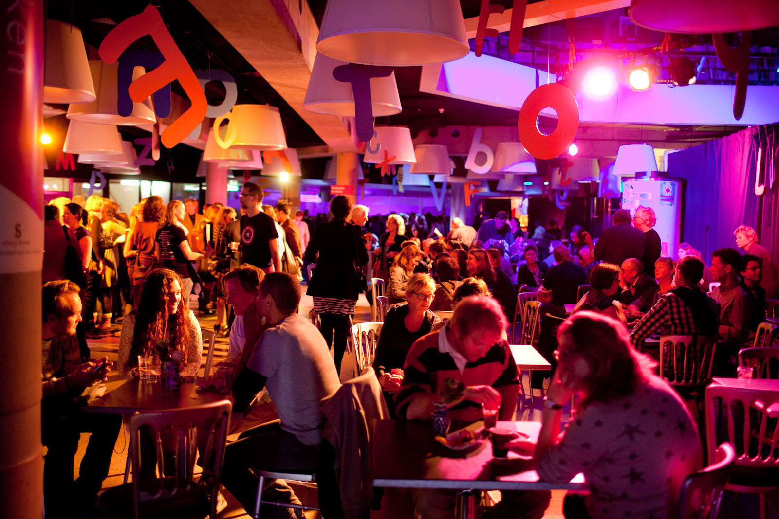 De Rotterdamse bieb wordt een festivalterrein tijdens het Lezersfeest